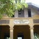 อาคารเรียนสีเหลือง